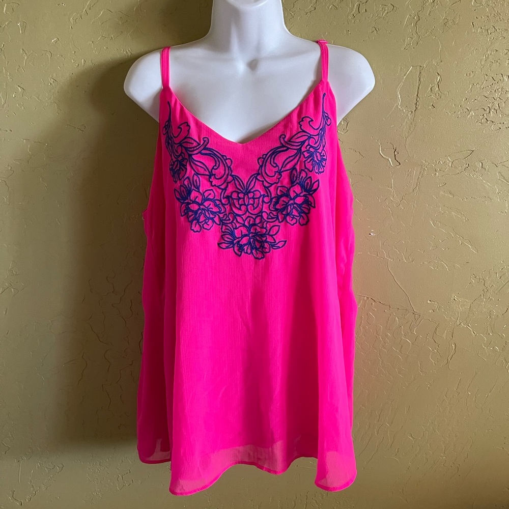 Hot pink torrid top